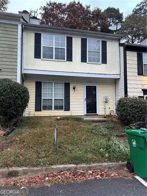 5725 Wells Cir, Stone Mountain, GA 30087