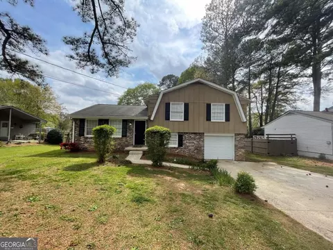 6005 Cristie Dr, Ellenwood, GA 30294