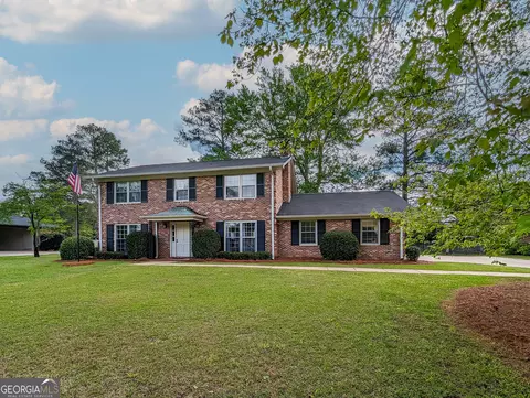 106 Tyler Ter, West Point, GA 31833