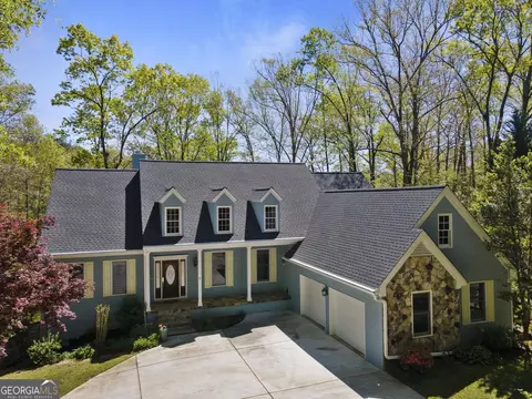 677 Bo Bo Banks Rd, Grantville, GA 30220