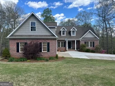 184 Tusquittee Trl, Cornelia, GA 30531