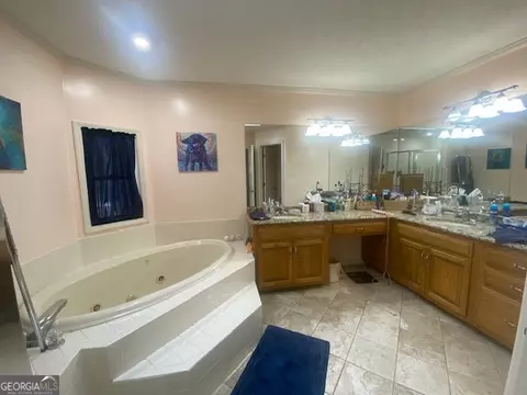 Bath - 1105 Priddy Rd, Lagrange, GA 30241 photo 3 of 5