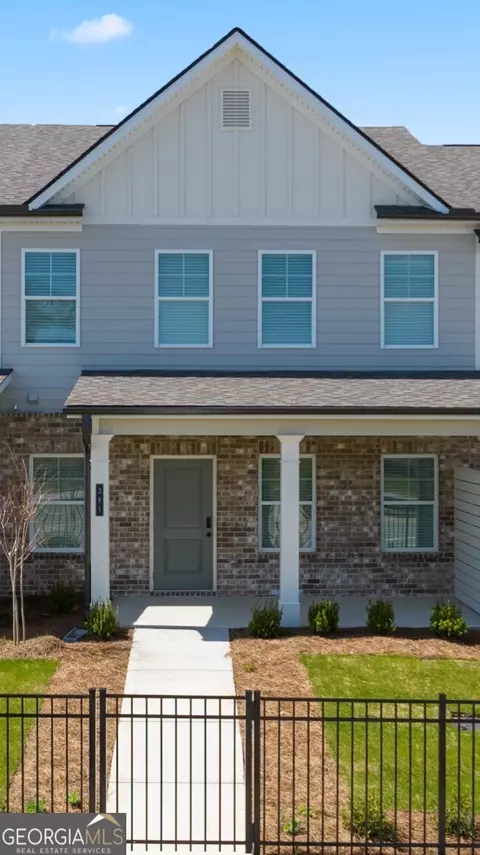 381 S Point Blvd #12, Mcdonough, GA 30253