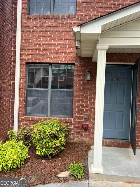 292 Mount Vernon Dr, Calhoun, GA 30701