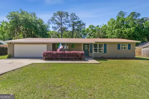 819 Pinewood Ave, Kingsland, GA 31548