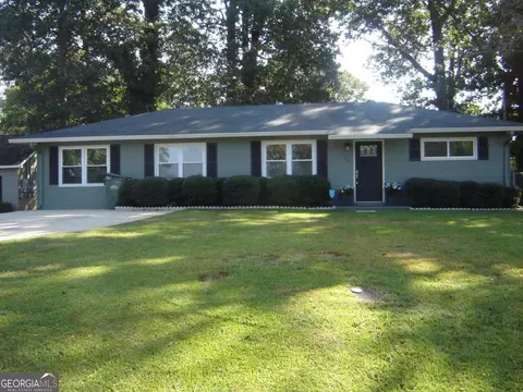 106 N 14th Ave, Lanett, AL 36863