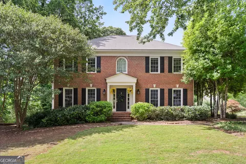 1055 Swan Mill Ct, Suwanee, GA 30024