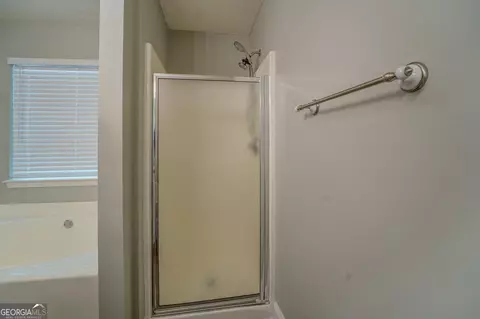 Bath - 120 Five Oaks Dr, Covington, GA 30014 photo 2 of 4