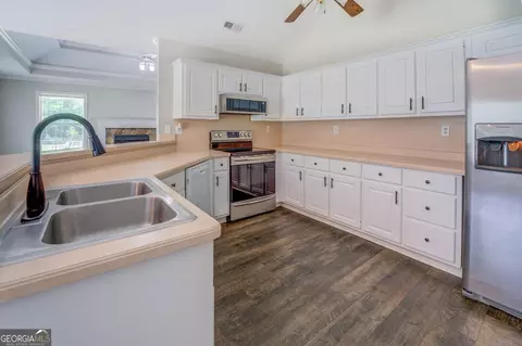 Kitchen - 120 Five Oaks Dr, Covington, GA 30014 photo 2 of 3