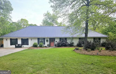 111 Enchanted Oaks, Bonaire, GA 31005