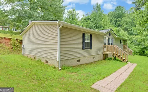 136 Kolby Ln, Clayton, GA 30525