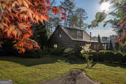 1171 White Oak Dr, White Plains, GA 30678