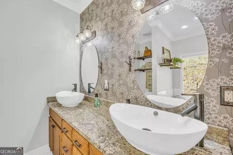 Bath - 299 Foxdale Dr, Toccoa, GA 30577 photo 5 of 12
