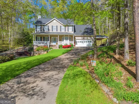 Exterior - 299 Foxdale Dr, Toccoa, GA 30577 photo 4 of 26