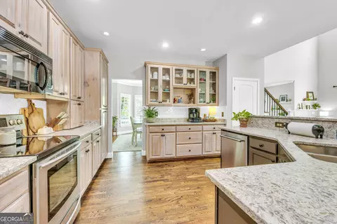 Kitchen - 299 Foxdale Dr, Toccoa, GA 30577 photo 4 of 14