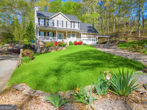 Exterior - 299 Foxdale Dr, Toccoa, GA 30577 photo 5 of 26