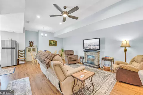 Living - 299 Foxdale Dr, Toccoa, GA 30577 photo 12 of 12