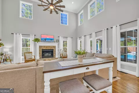 Dining - 299 Foxdale Dr, Toccoa, GA 30577 photo 1 of 4
