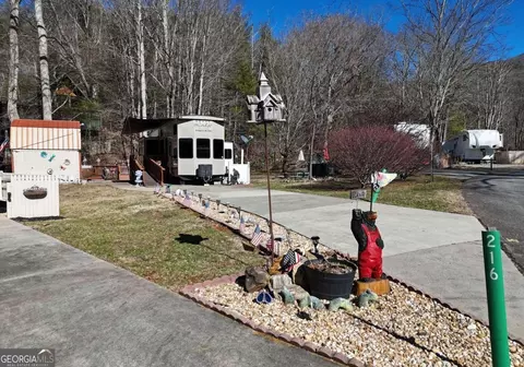 206 Bear Bnd, Blairsville, GA 30512