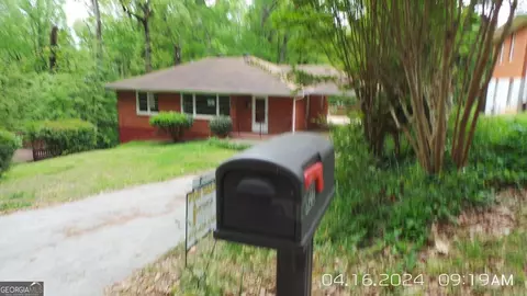 922 Sherwood Cir, Forest Park, GA 30297