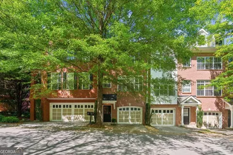 1124 Glenridge Pl, Sandy Springs, GA 30342