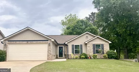 303 Haddenham Ct, Perry, GA 31069