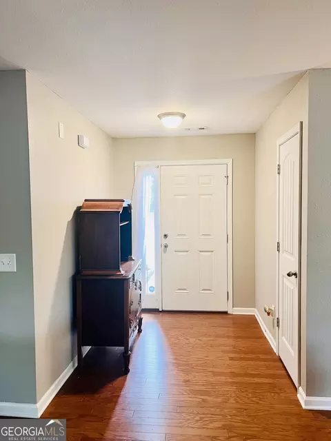 303 Haddenham Ct, Perry, GA 31069 photo 2