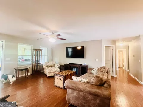 303 Haddenham Ct, Perry, GA 31069 photo 12