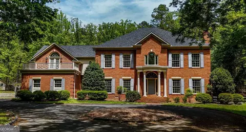 18 Huntington Rd, Rome, GA 30165
