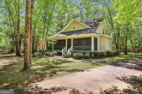224 Crosswinds Dr, Richmond Hill, GA 31324