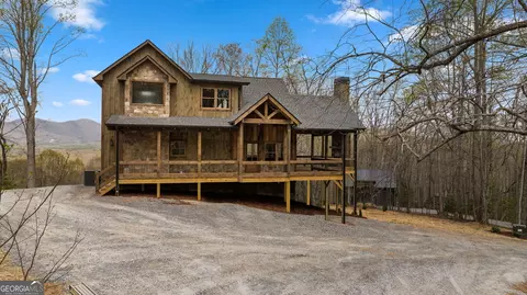 39 Granny Hughes Rd, Mineral Bluff, GA 30559