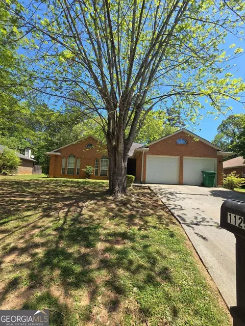 1125 Redan Sta, Stone Mountain, GA 30088