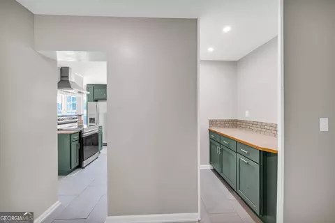 Kitchen - 525 Skyview Ln, Toccoa, GA 30577 photo 5 of 5