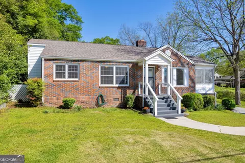 Exterior - 525 Skyview Ln, Toccoa, GA 30577 photo 5 of 9