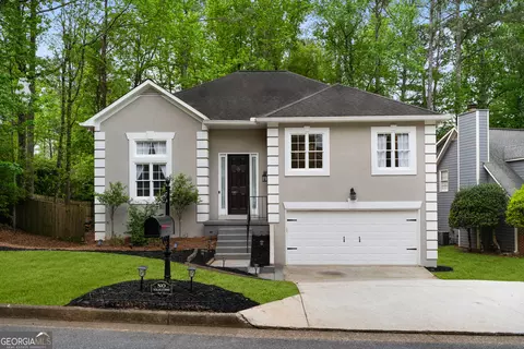 8860 Terrace Club Dr, Roswell, GA 30076