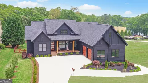 121 Yorkshores Ln, Hartwell, GA 30643