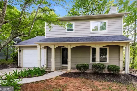 325 Springlake Dr, Lawrenceville, GA 30046