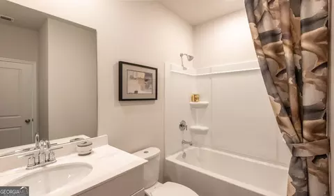 3604 Commodore Ct, Buford, GA 30519 photo 4