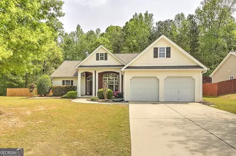 2433 Radcliff Dr, Lawrenceville, GA 30043