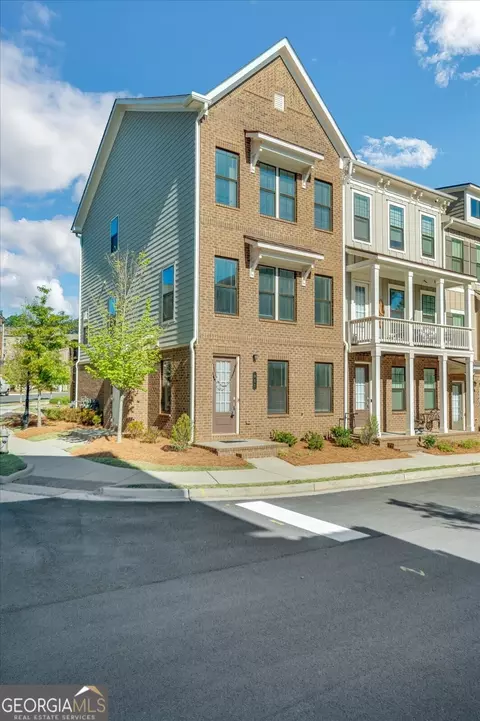 911 Catamaran Ct, Alpharetta, GA 30005
