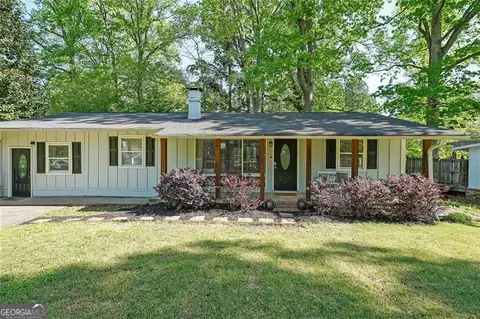 2095 Nancy Cir SE, Smyrna, GA 30080