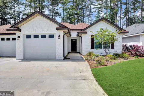 135 Hannah Dr, Jesup, GA 31546