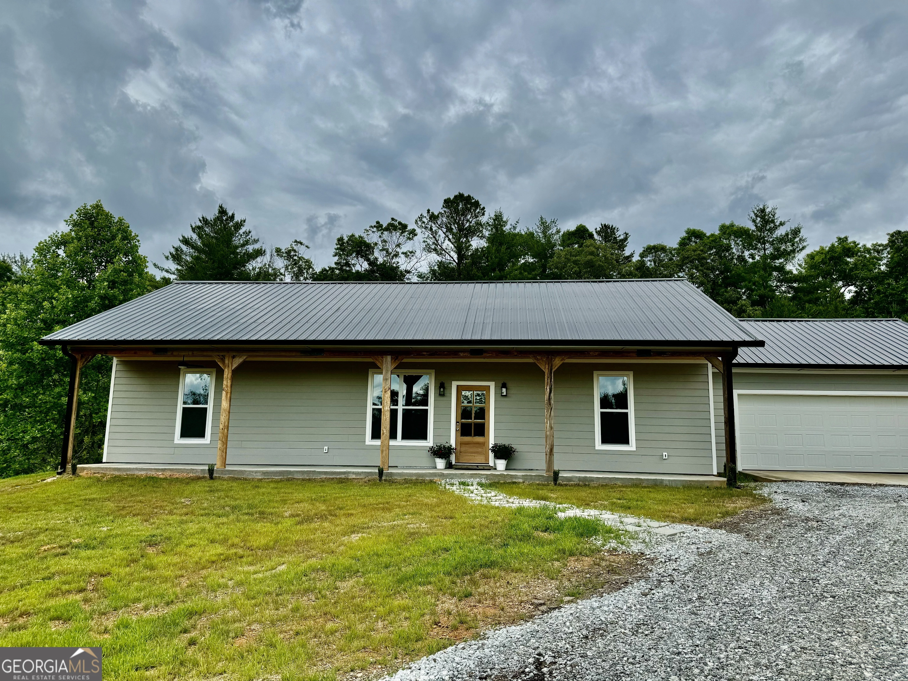 65 Log Cabin Ln  