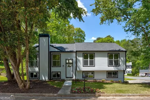 535 Crestridge Ct, Stone Mountain, GA 30083