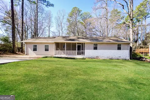 110 Lakeview Dr, Stockbridge, GA 30281
