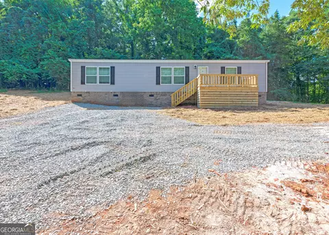 192 Brittany Cove Cir, Lavonia, GA 30553