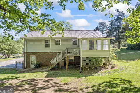 Exterior - 68 Van Mar Dr, Toccoa, GA 30577 photo 4 of 10