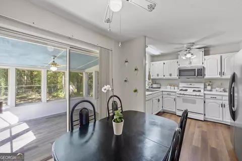 Dining - 68 Van Mar Dr, Toccoa, GA 30577 photo 1 of 2
