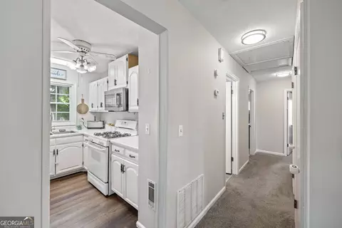 Kitchen - 68 Van Mar Dr, Toccoa, GA 30577 photo 4 of 4
