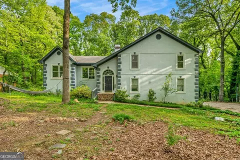 6726 Pin Oak Dr, Douglasville, GA 30135